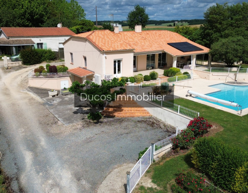 maison  TOMBEBOEUF