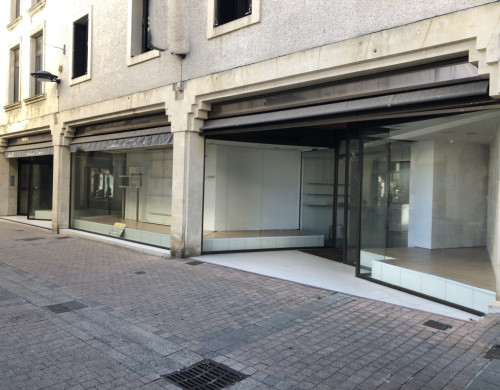 local commercial  MARMANDE
